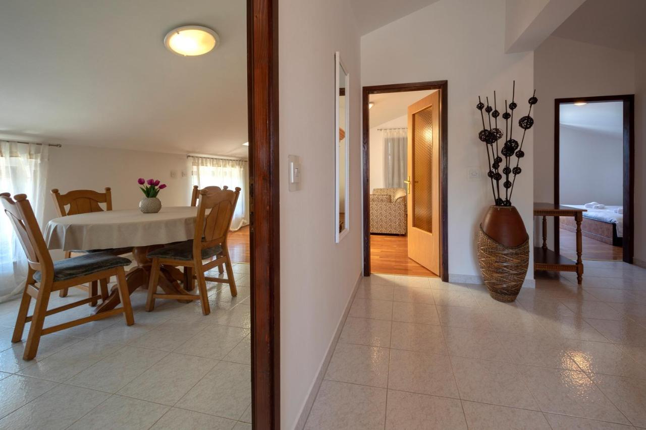 App Fiorela Poreč Exterior foto